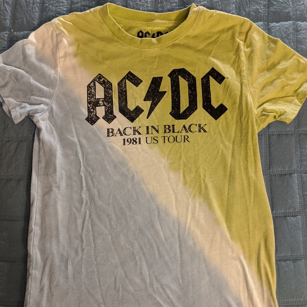 Boys Medium AC⚡DC T-shirt